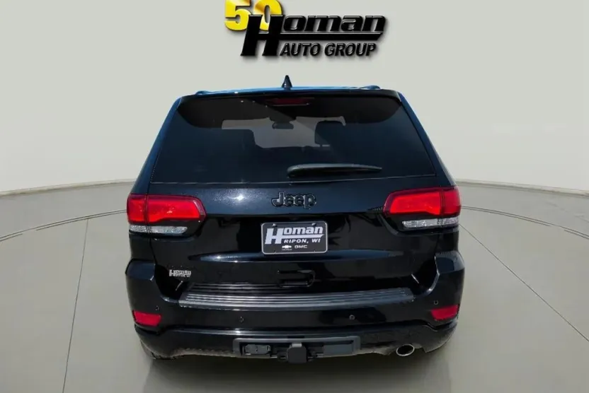 2021 Jeep Grand Cherokee Laredo X photo 1