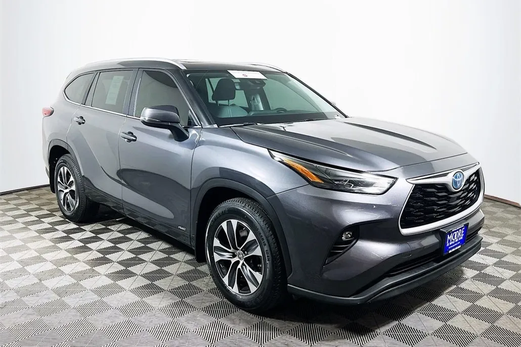 2023 Toyota Highlander Hybrid XLE photo 1