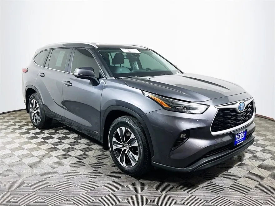 2023 Toyota Highlander Hybrid XLE photo 1