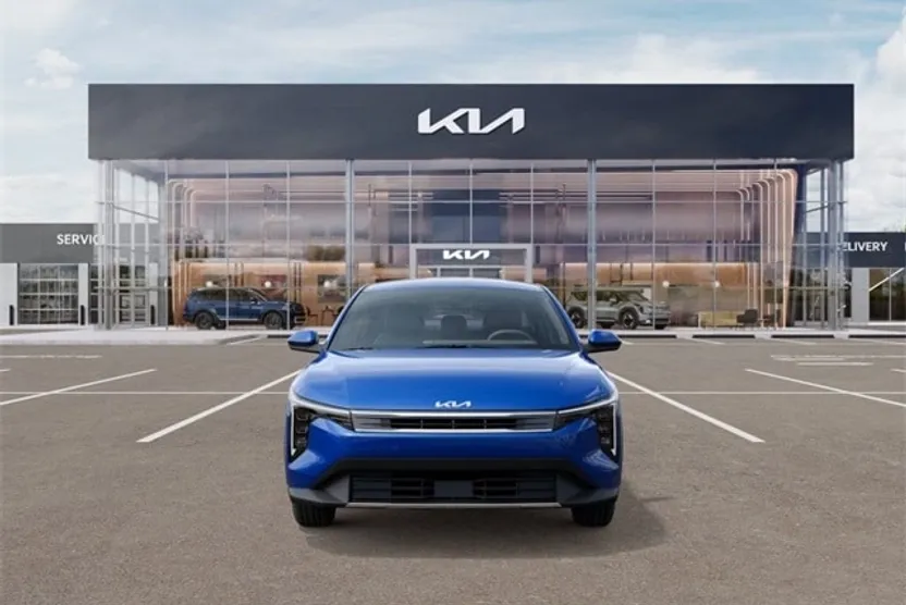 2025 Kia K4 EX photo 1