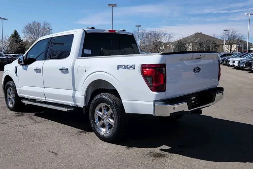 2025 Ford F-150 XLT photo 1
