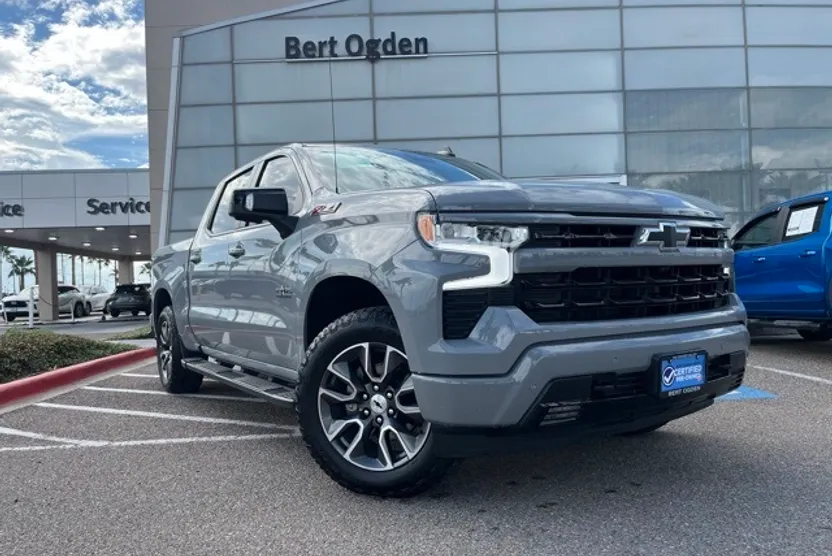 2024 Chevrolet Silverado 1500 RST photo 1
