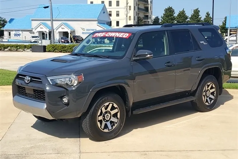 2024 Toyota 4Runner TRD Off-Road Premium photo 1