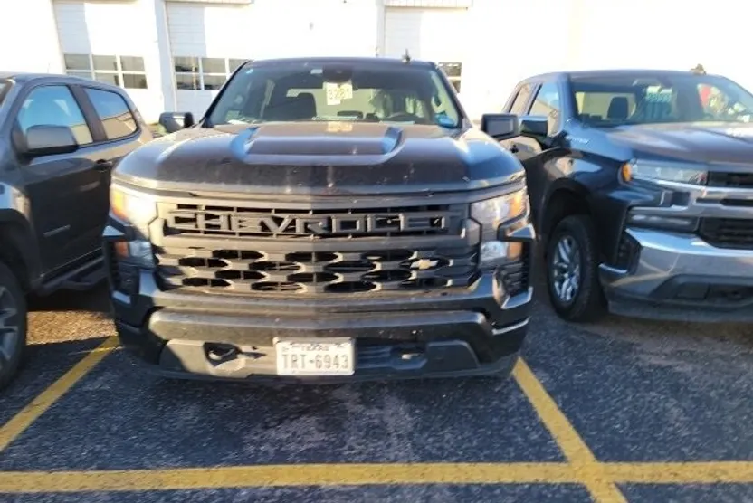 2024 Chevrolet Silverado 1500 Custom photo 1