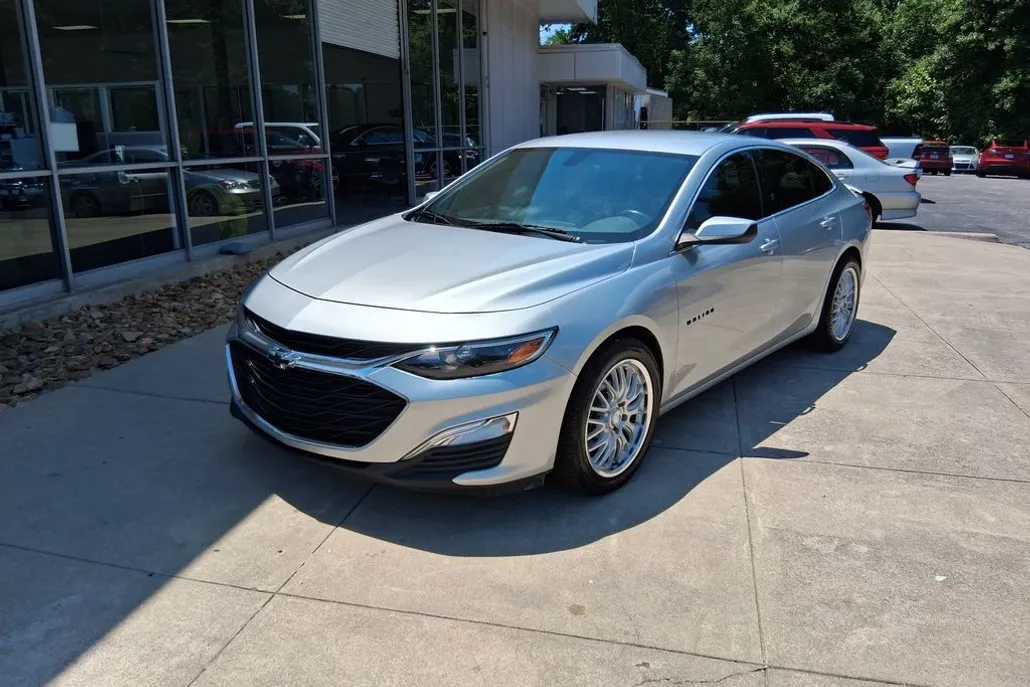 2021 Chevrolet Malibu RS photo 1