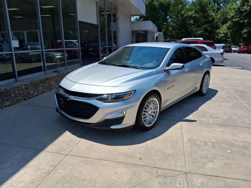 2021 Chevrolet Malibu RS photo 1