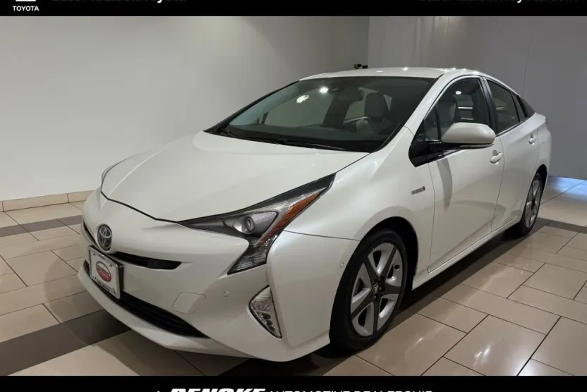 2018 Toyota Prius Two Eco Three Four Touring photo 1