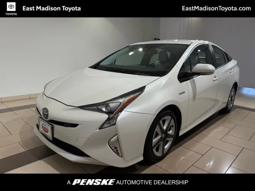 2018 Toyota Prius Two Eco Three Four Touring photo 1