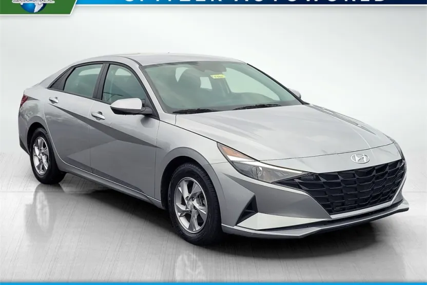 2021 Hyundai Elantra SE photo 1