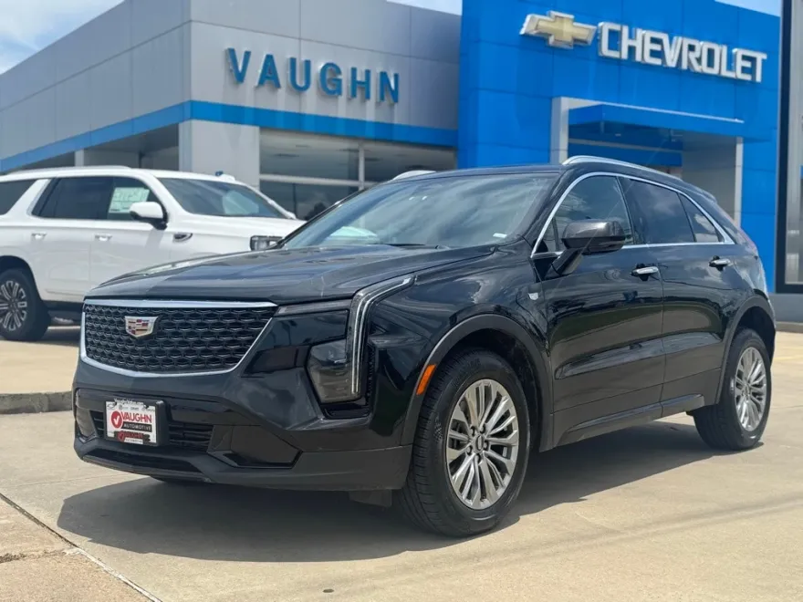 2024 Cadillac XT4 Premium Luxury photo 1