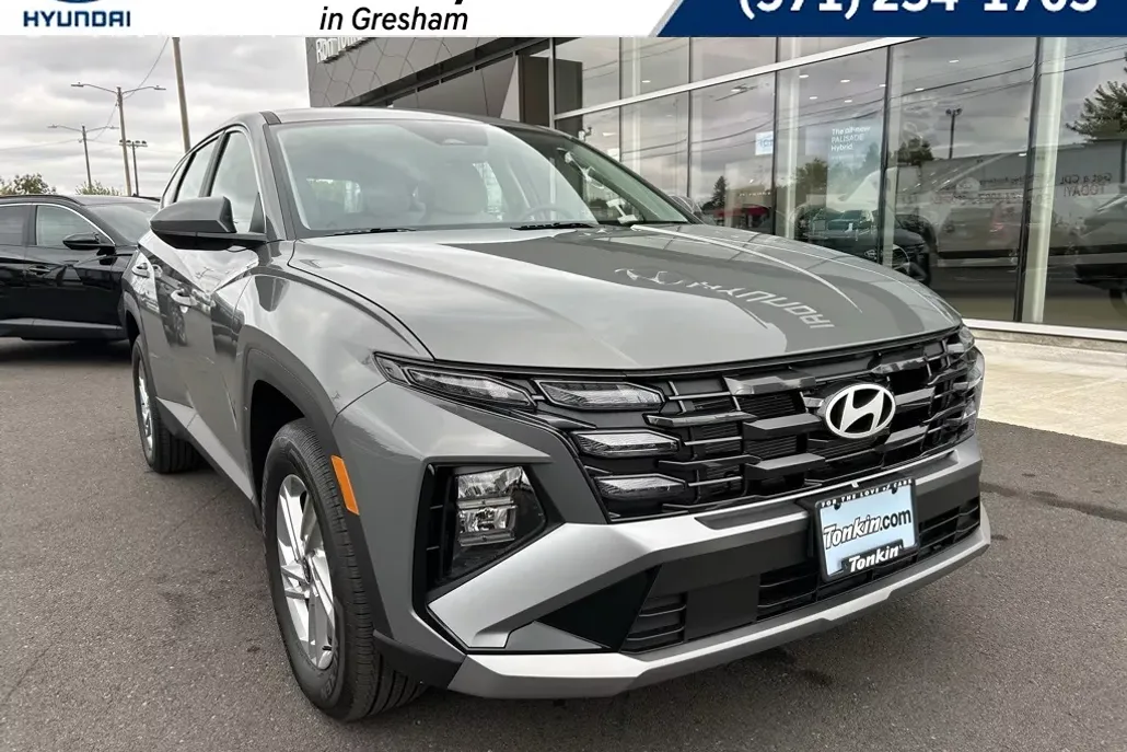 2025 Hyundai Tucson SE photo 1