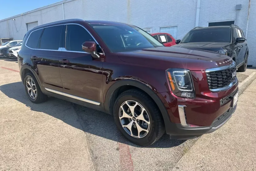 2022 Kia Telluride EX photo 1