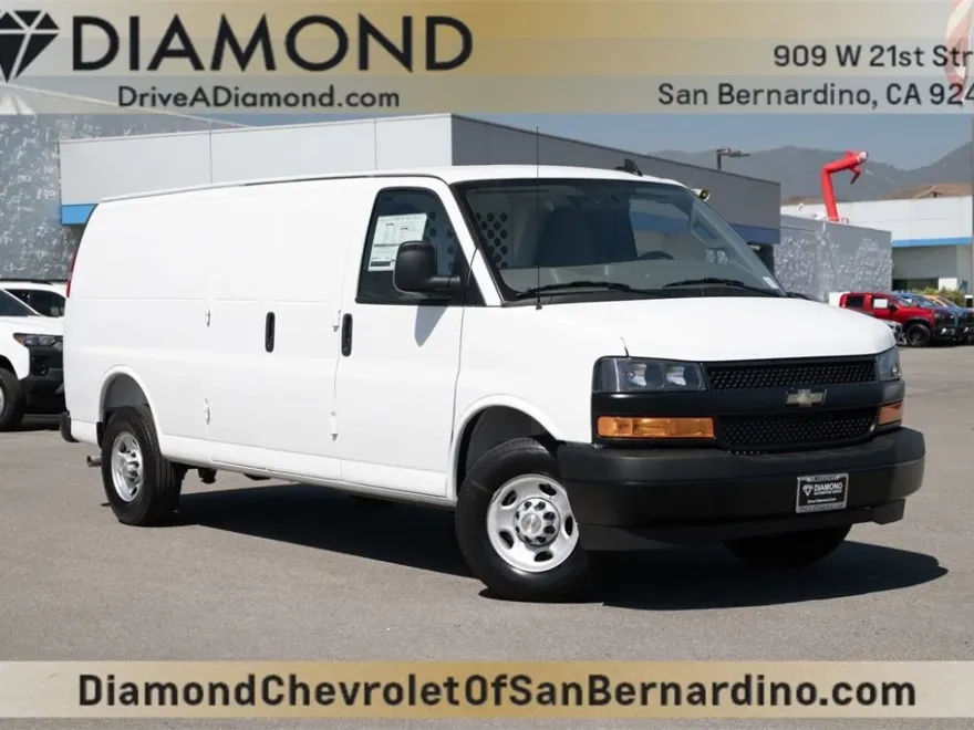 2025 Chevrolet Express Cargo 2500 photo 1