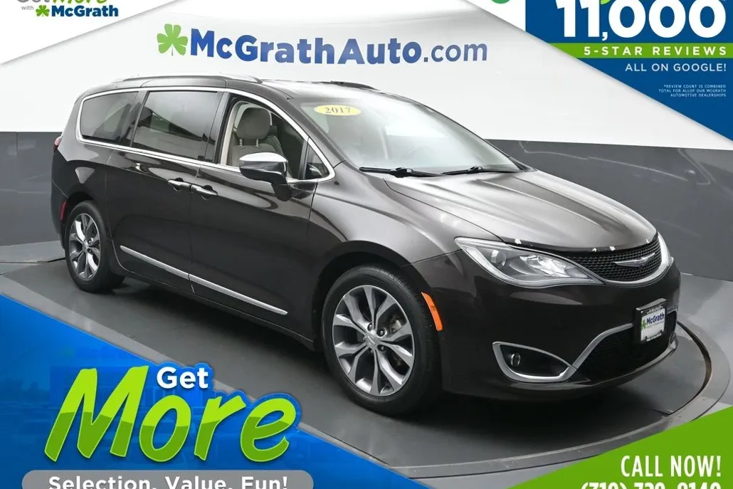 2017 Chrysler Pacifica Limited photo 1
