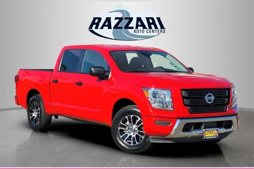 2022 Nissan Titan SV photo 1