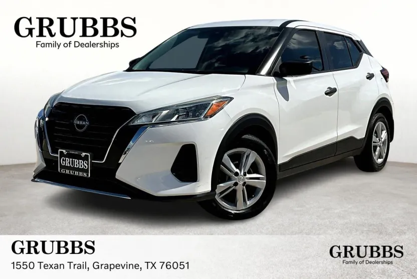 2022 Nissan Kicks S photo 1