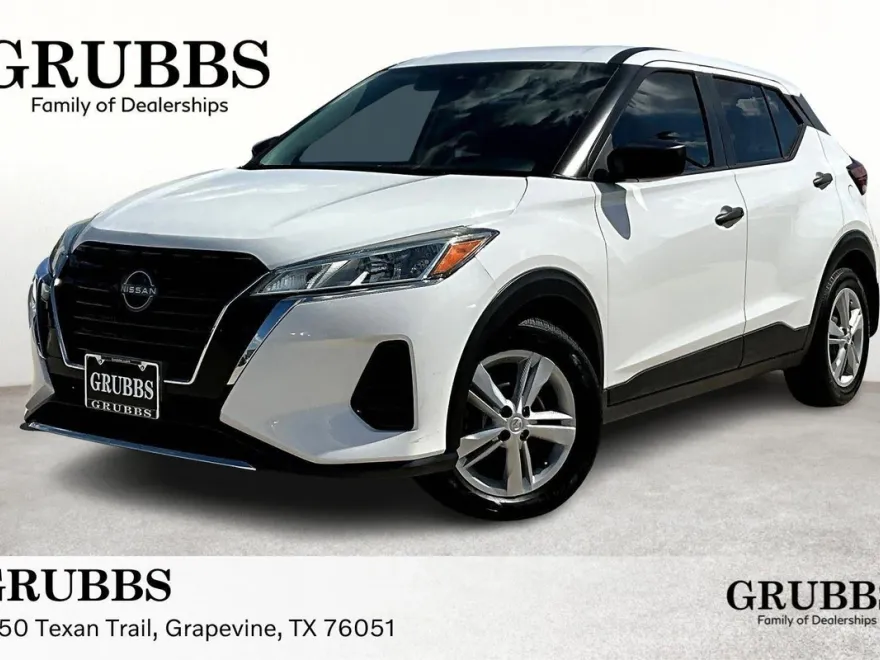 2022 Nissan Kicks S photo 1