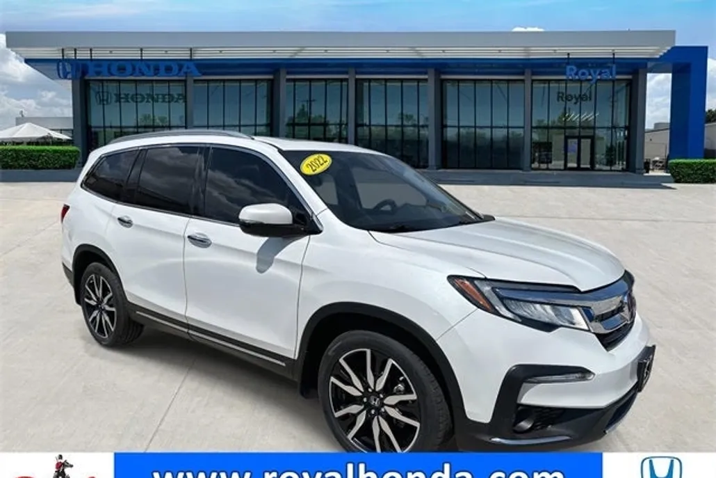 2022 Honda Pilot Touring photo 1