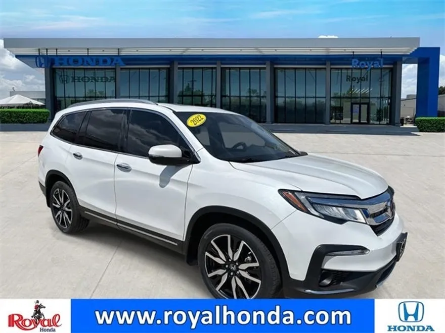 2022 Honda Pilot Touring photo 1
