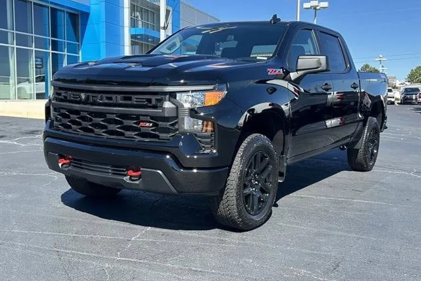 2026 Chevrolet Silverado 1500 Custom Trail Boss photo 1