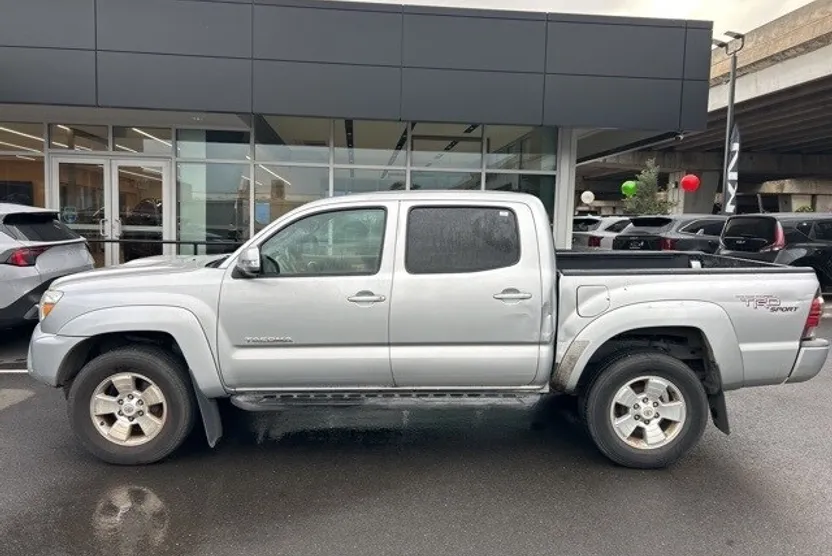 2013 Toyota Tacoma PreRunner V6 photo 1