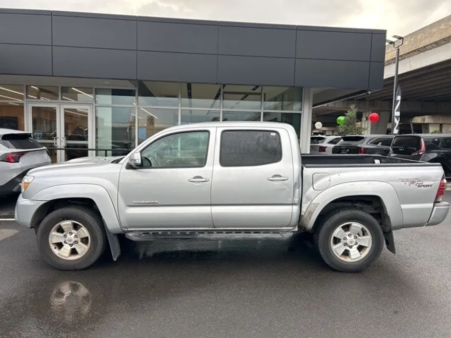 2013 Toyota Tacoma PreRunner V6 photo 1