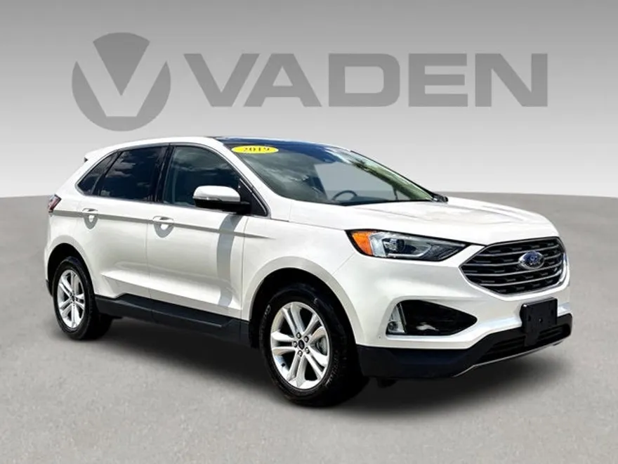 2019 Ford Edge SEL photo 1