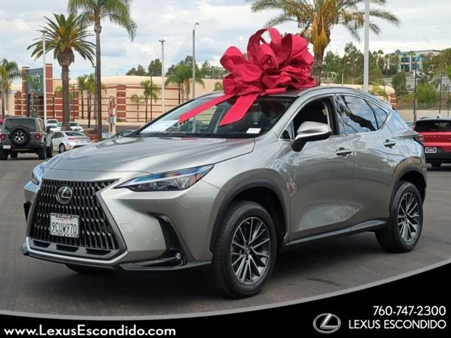 2022 Lexus NX 350h Premium photo 1