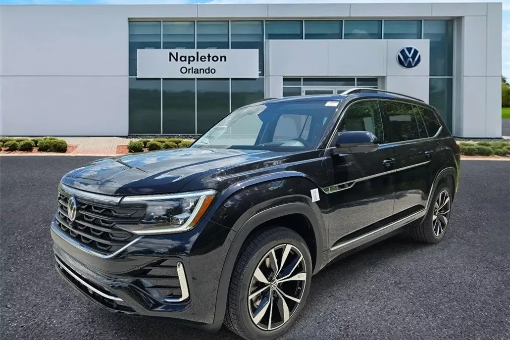 2025 Volkswagen Atlas SEL Premium R-Line photo 1