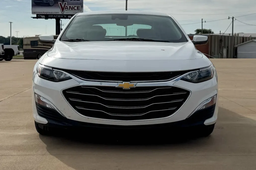 2020 Chevrolet Malibu LS photo 1