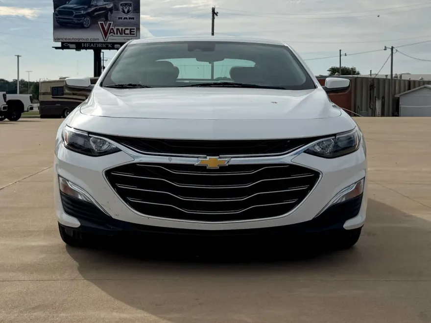 2020 Chevrolet Malibu LS photo 1