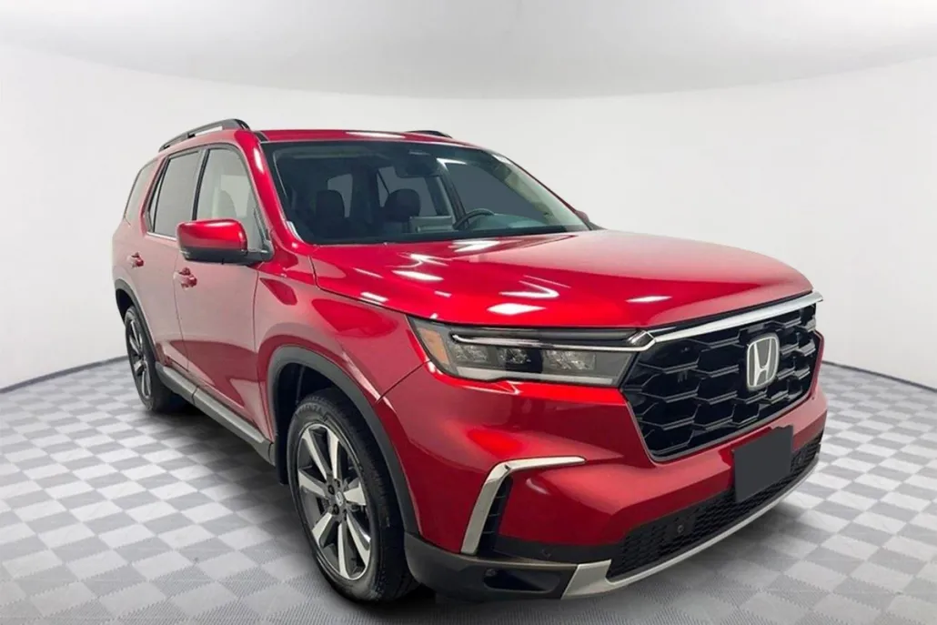 2025 Honda Pilot Touring photo 1