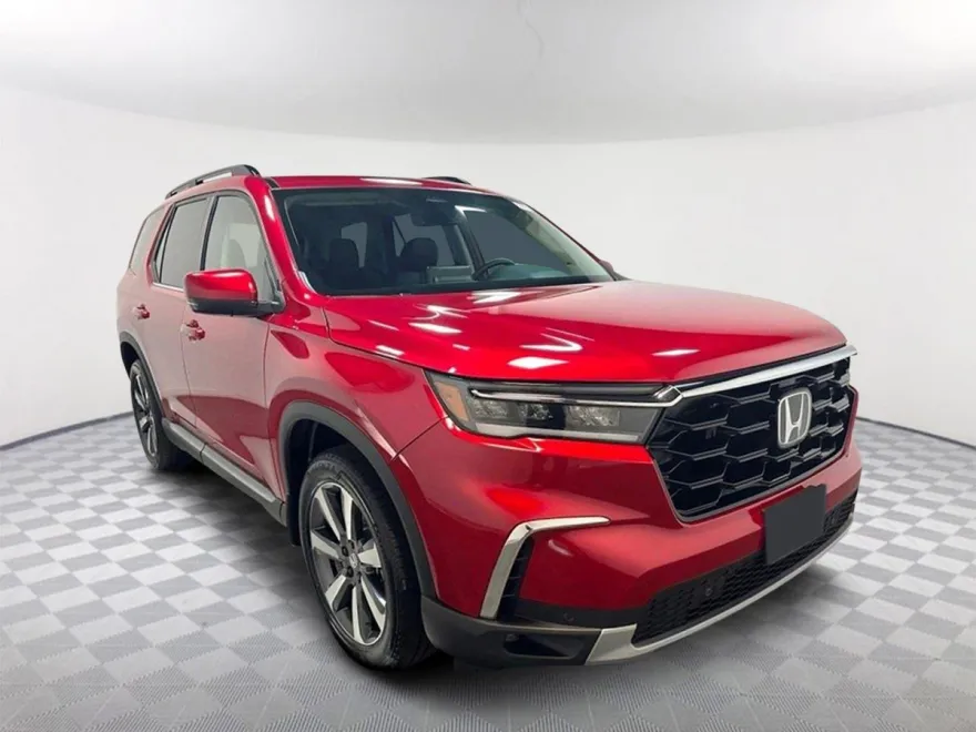 2025 Honda Pilot Touring photo 1