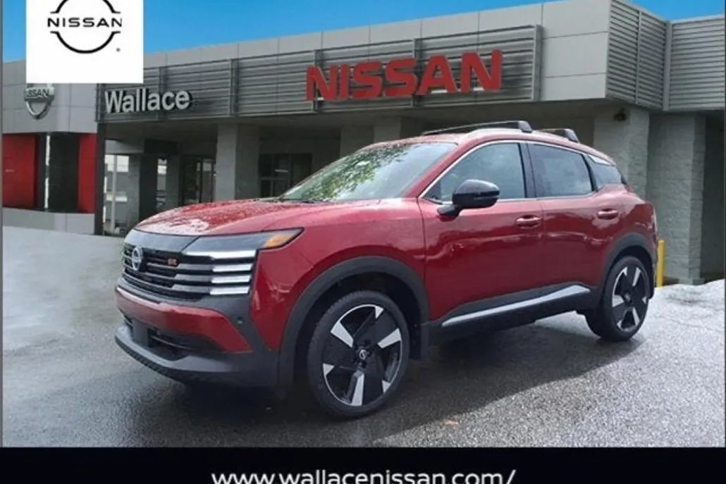 2026 Nissan Kicks SR photo 1