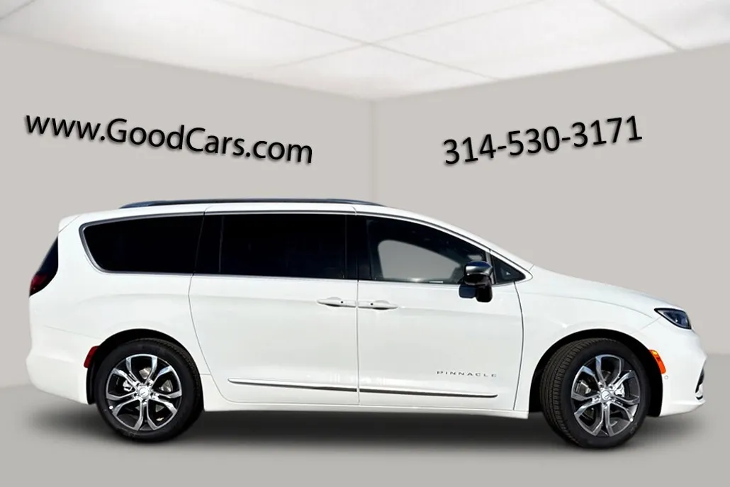 2026 Chrysler Pacifica Pinnacle photo 1