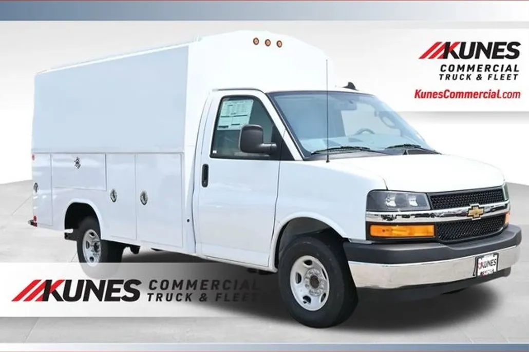 2025 Chevrolet Express 3500 Work Van photo 1