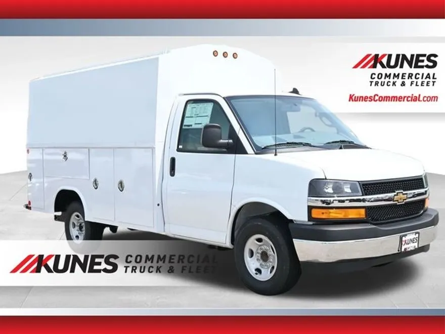 2025 Chevrolet Express 3500 Work Van photo 1