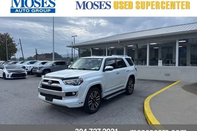 2018 Toyota 4Runner Base photo 1