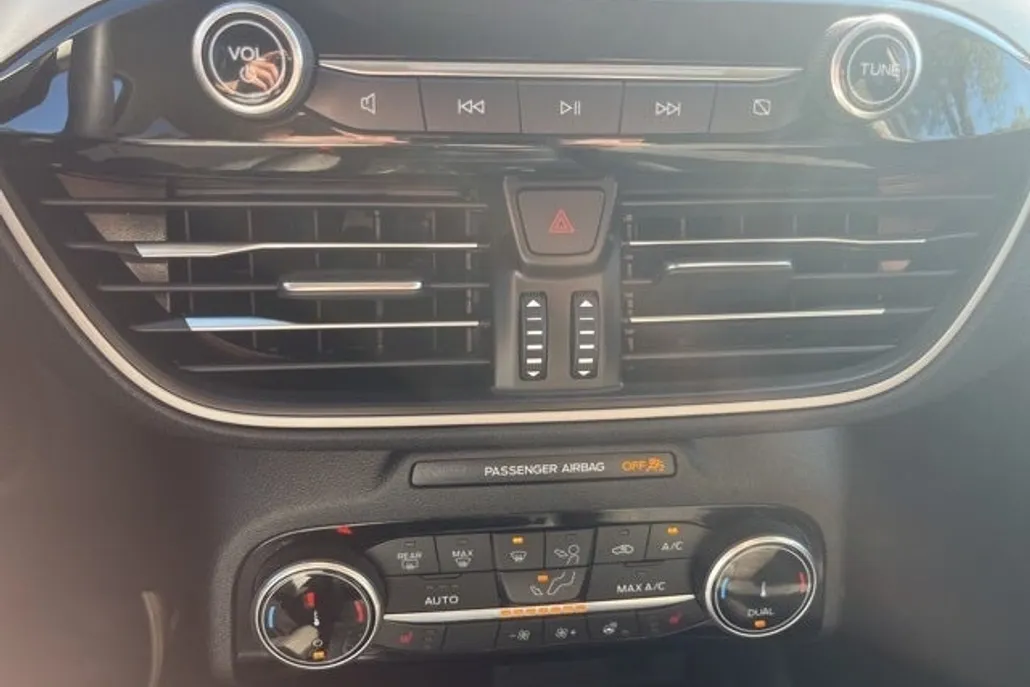 2022 Ford Escape SE photo 1