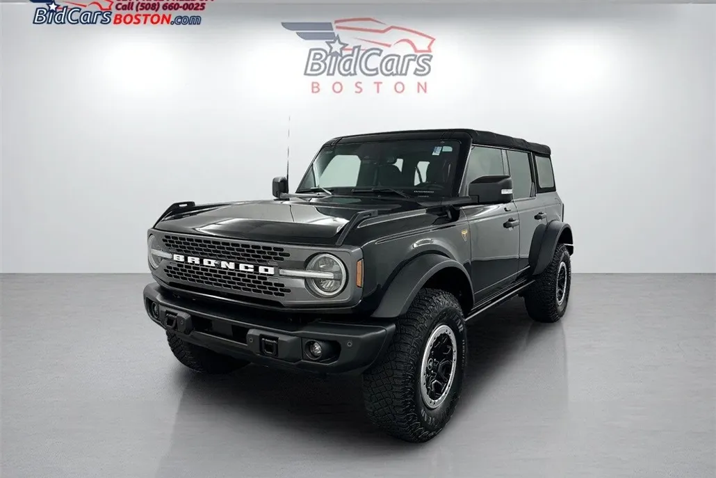 2022 Ford Bronco Badlands photo 1