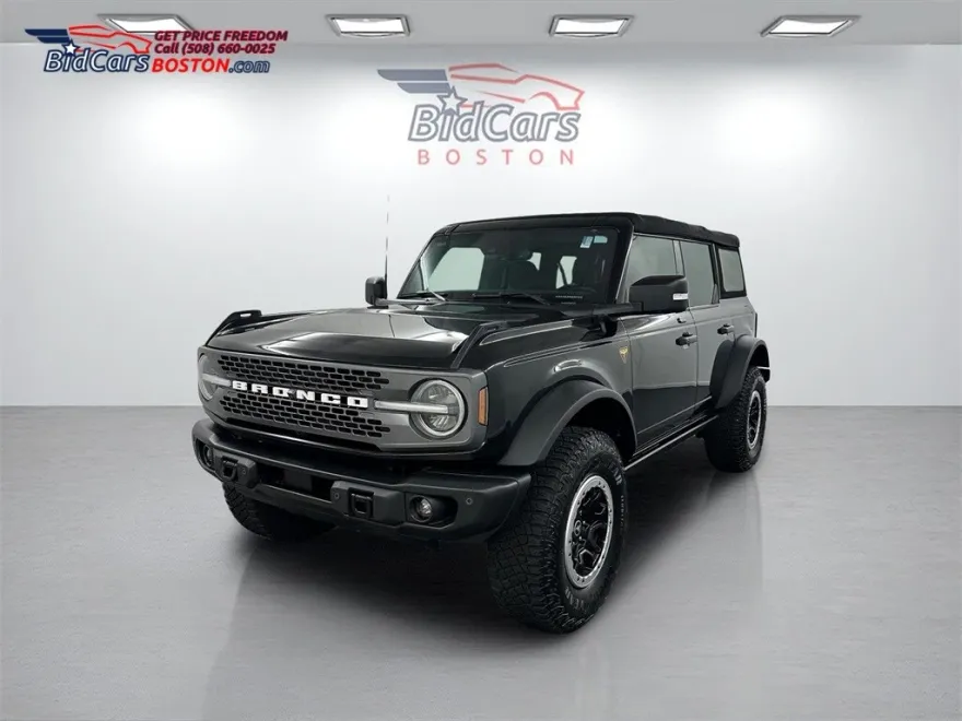 2022 Ford Bronco Badlands photo 1
