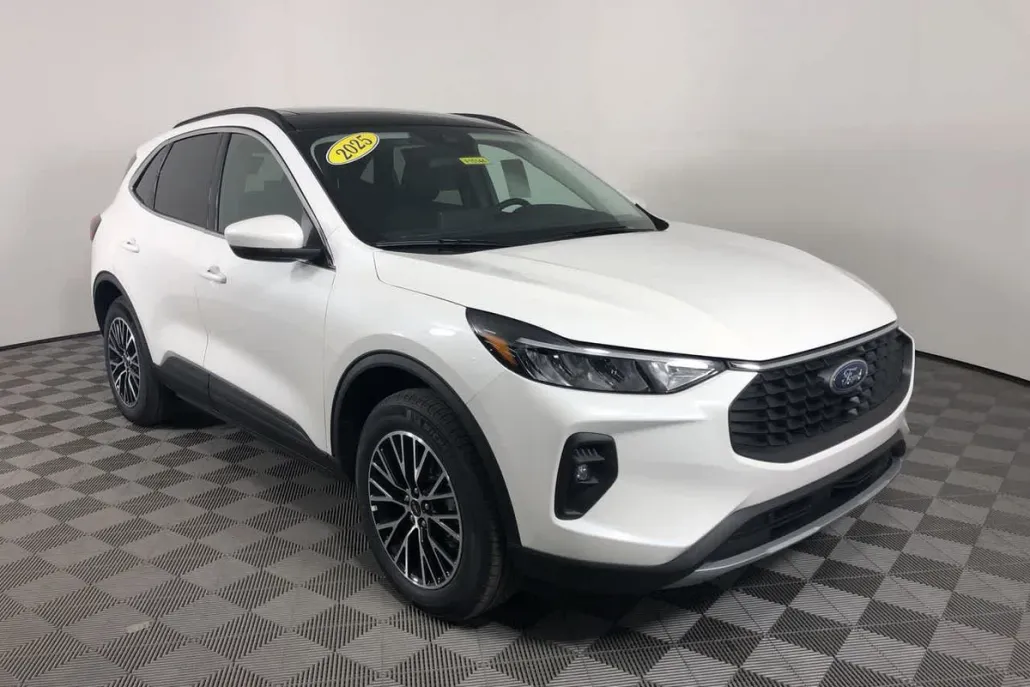 2025 Ford Escape photo 1