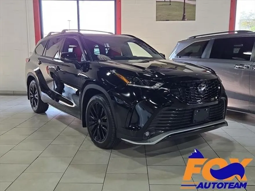 2024 Toyota Highlander XSE photo 1