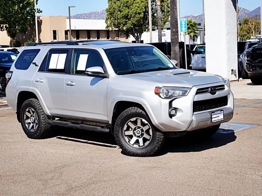2021 Toyota 4Runner TRD Off-Road Premium photo 1