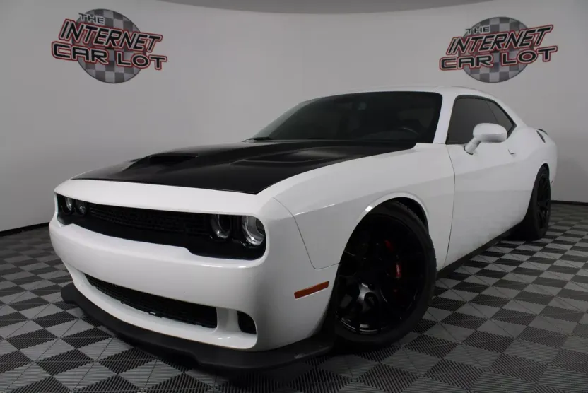 2017 Dodge Challenger SRT8 Hellcat photo 1