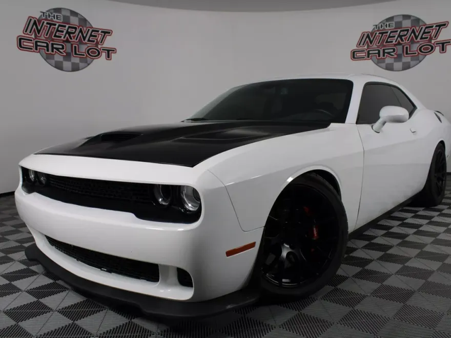 2017 Dodge Challenger SRT8 Hellcat photo 1