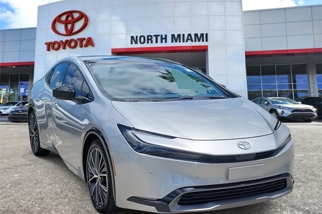 2024 Toyota Prius Limited photo 1