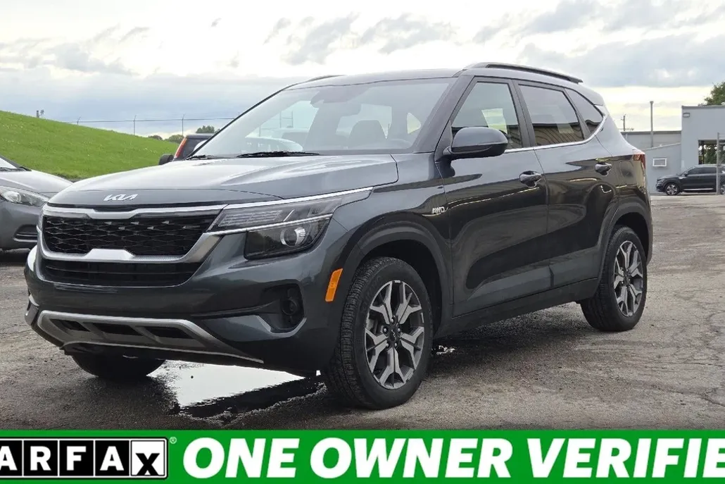 2023 Kia Seltos EX photo 1
