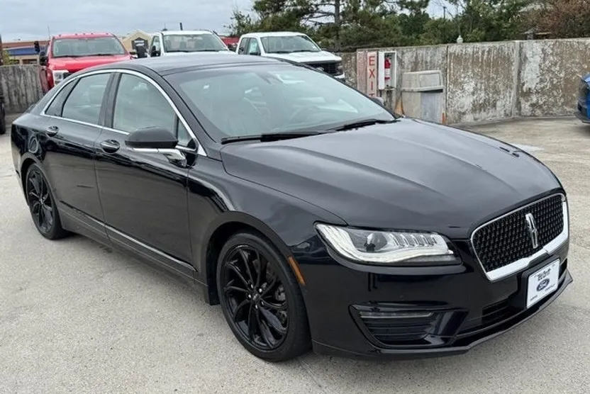 2020 Lincoln MKZ Reserve photo 1