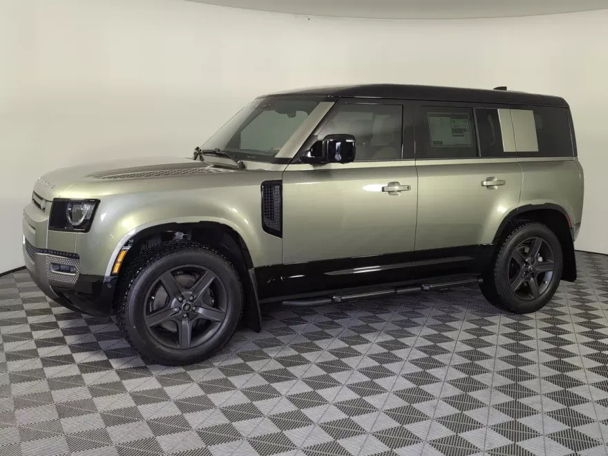 2025 Land Rover Defender 110 X-Dynamic SE photo 1